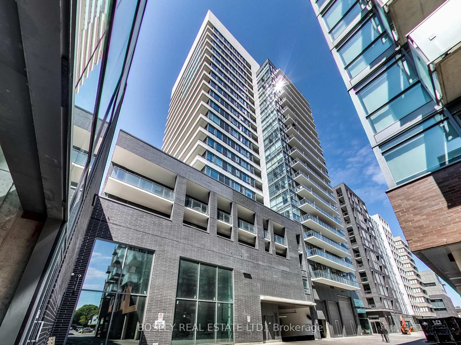 3 Bedrooms Condo at 20 Minowan Miikan, Toronto For sale