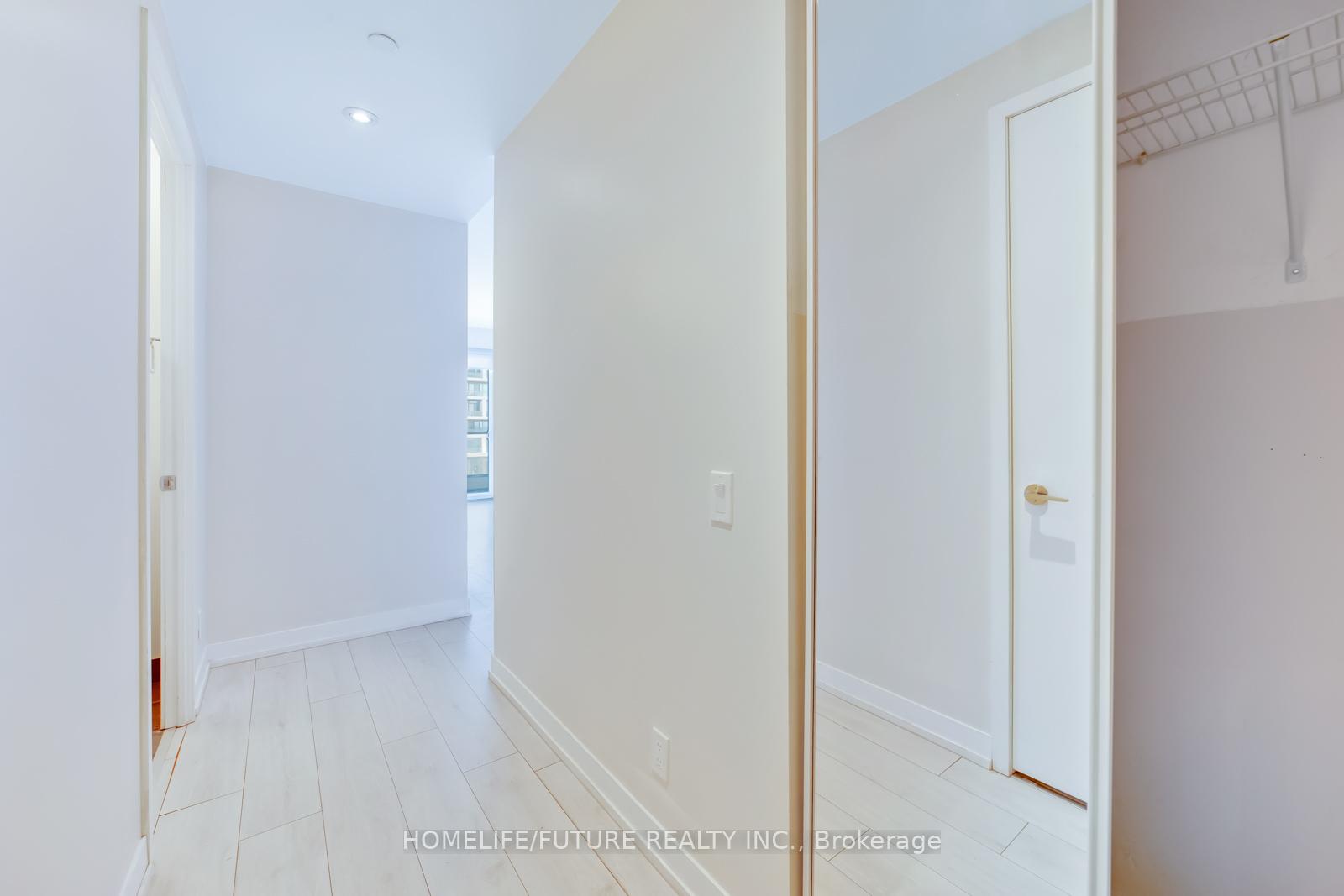 2 Bedrooms Condo at 898 Portage,  Vaughan For sale