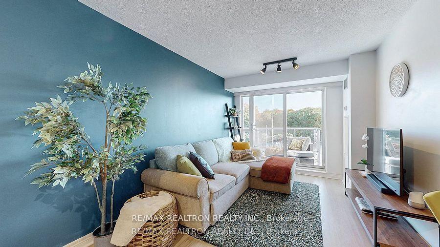 2 Bedrooms Condo at 60 Town Centre, Toronto For sale