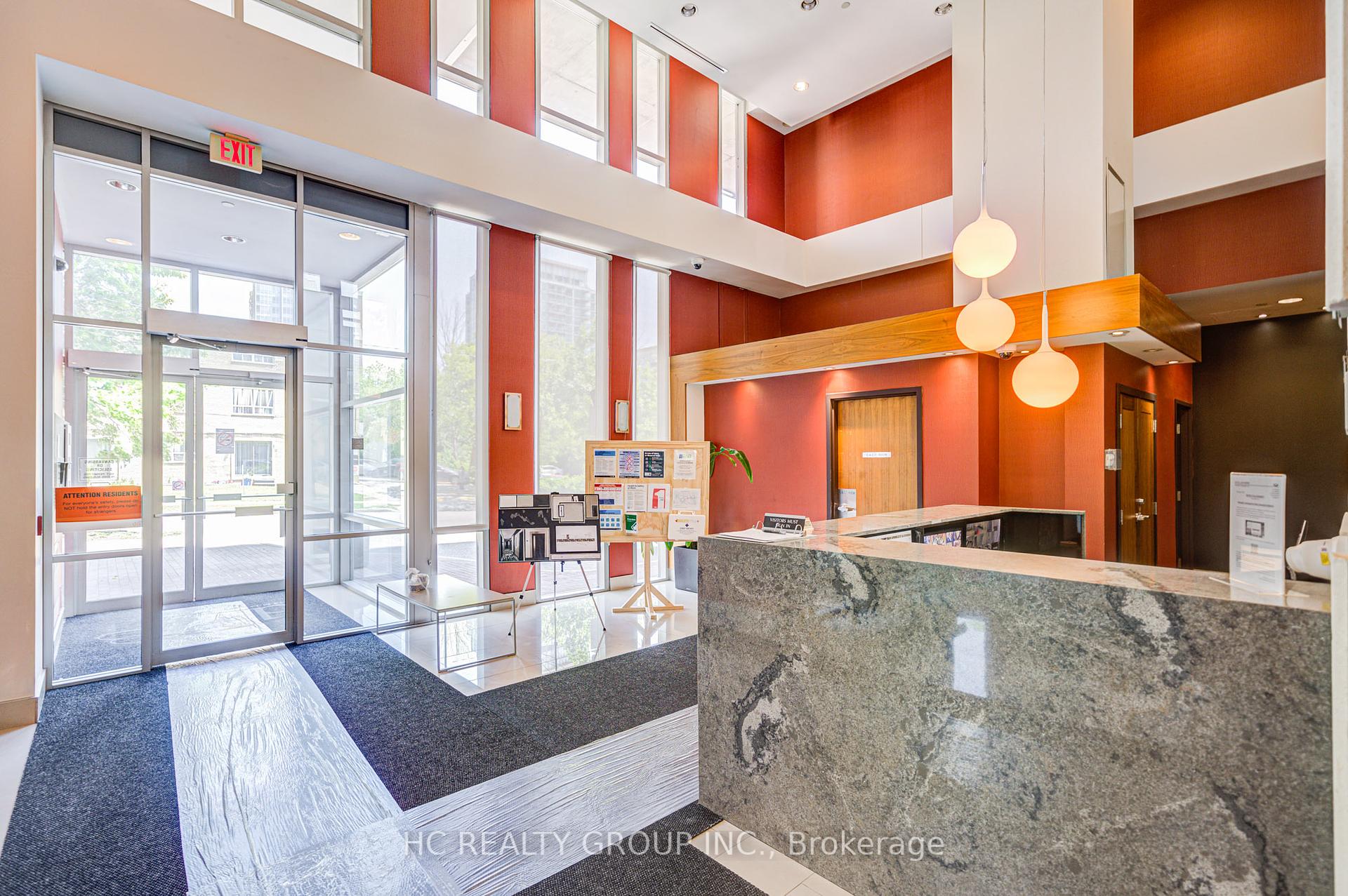2 Bedrooms Condo at 30 Canterbury, Toronto For sale