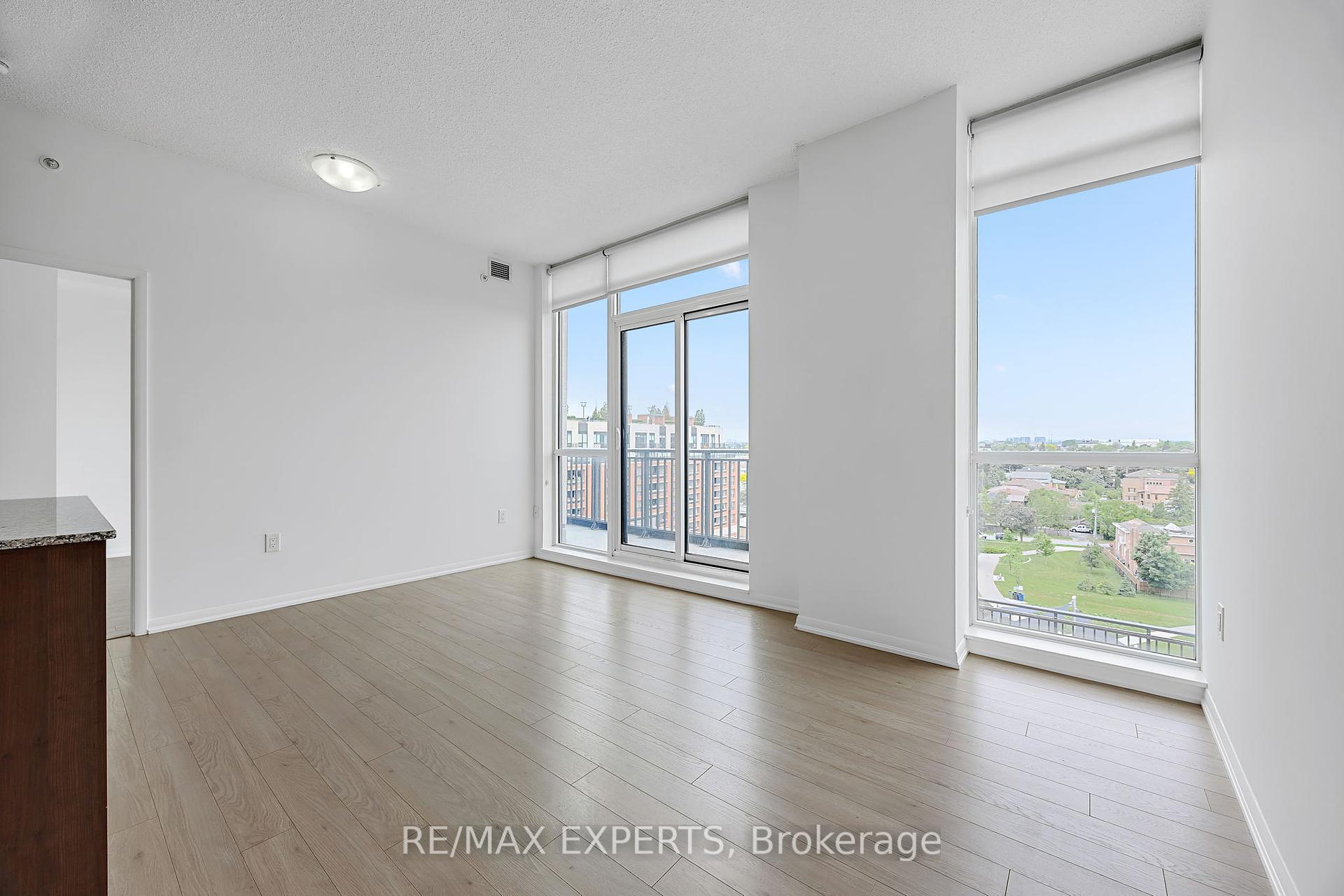 3 Bedrooms Condo at 36 Via Bagnato, Toronto For sale