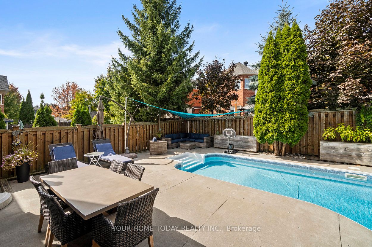 23 North Ridge Crescent