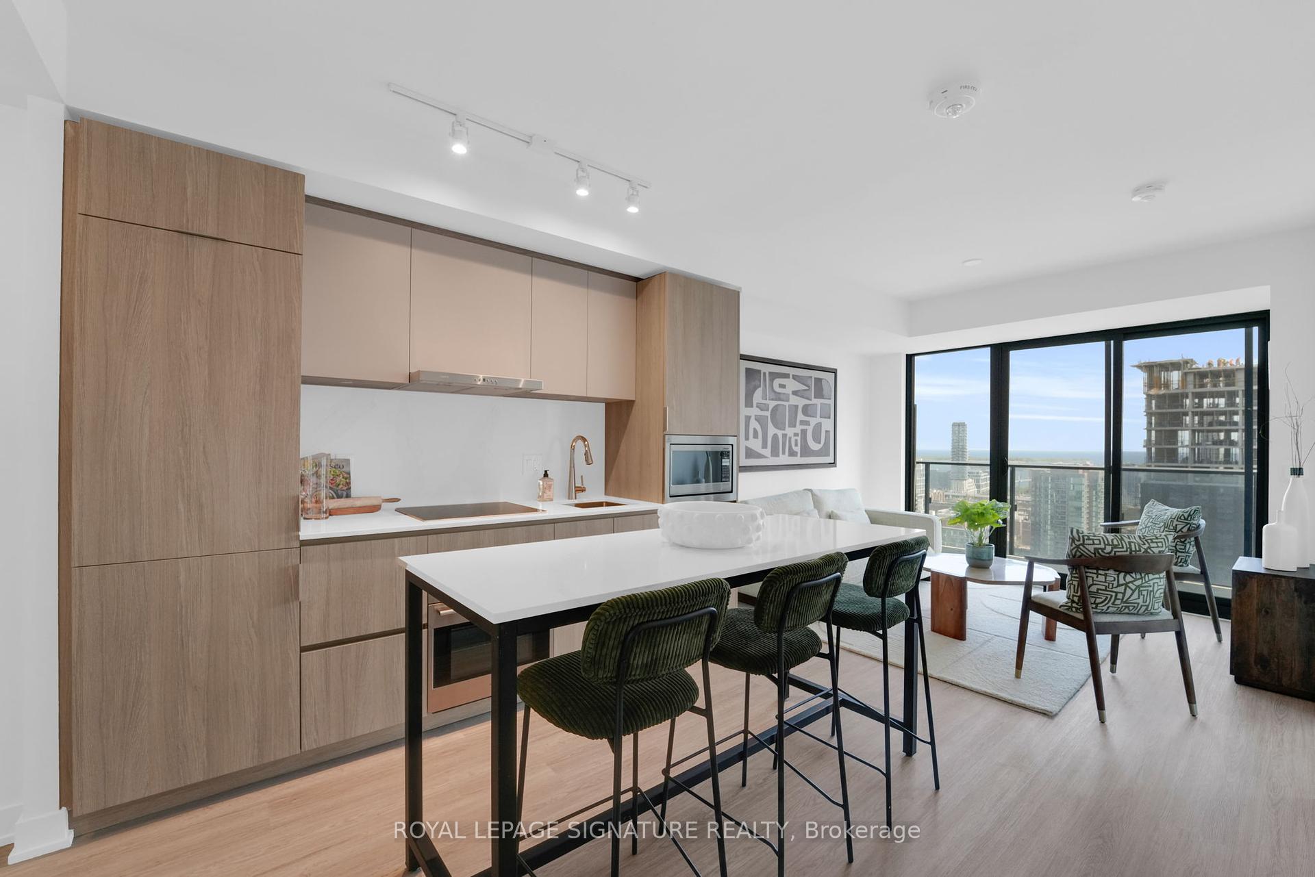 2 Bedrooms Condo at 47 Mutual, Toronto For sale