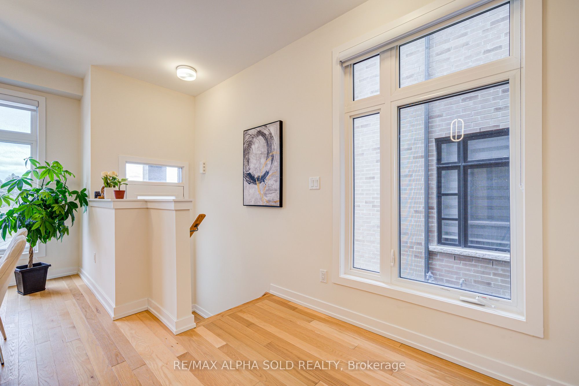 #403 - 855 Kennedy Road, Toronto, ON M1K 2E3