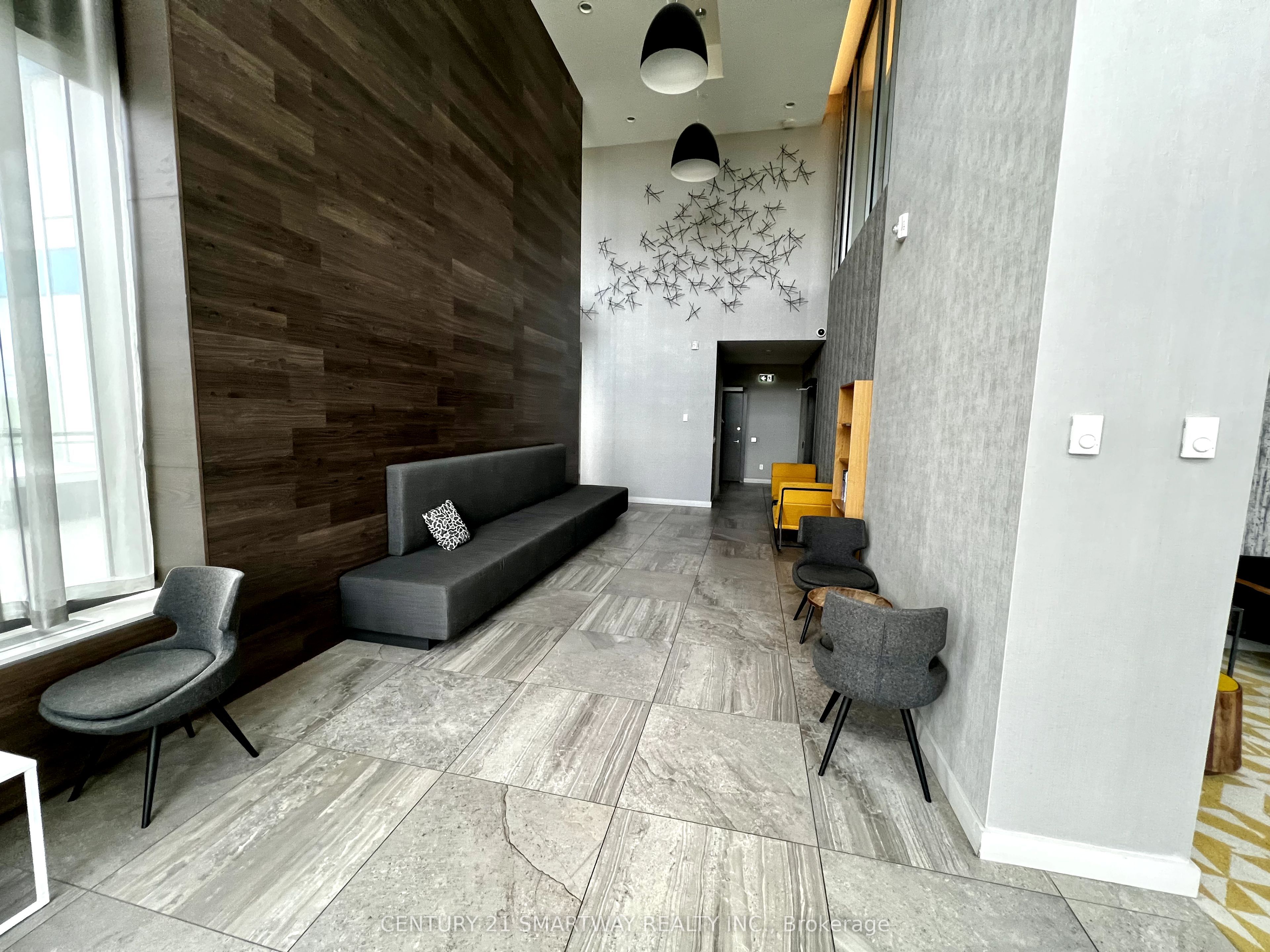2560 Eglinton Avenue W, #1408
