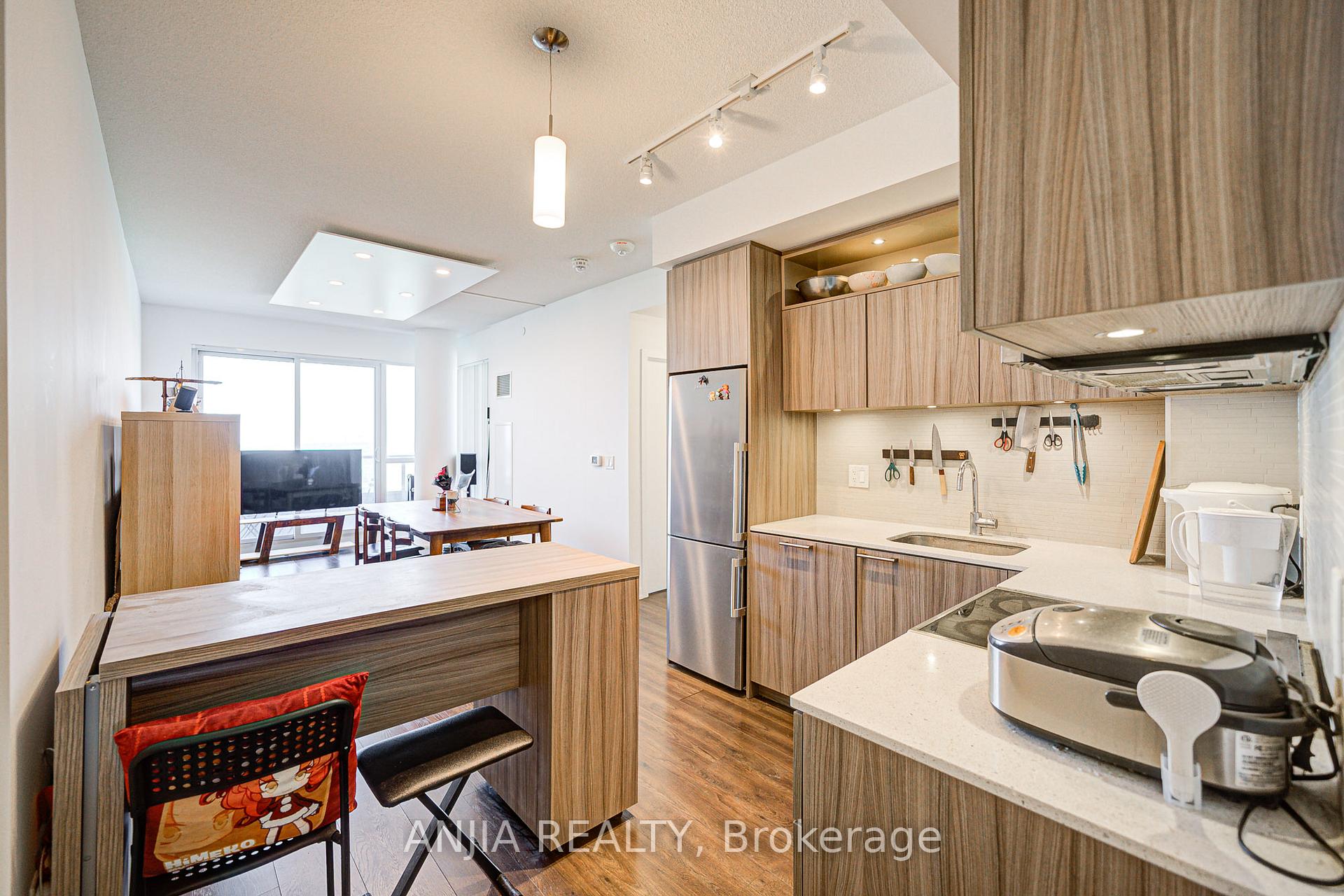 2 Bedrooms Condo at 50 Forest Manor, Toronto For sale