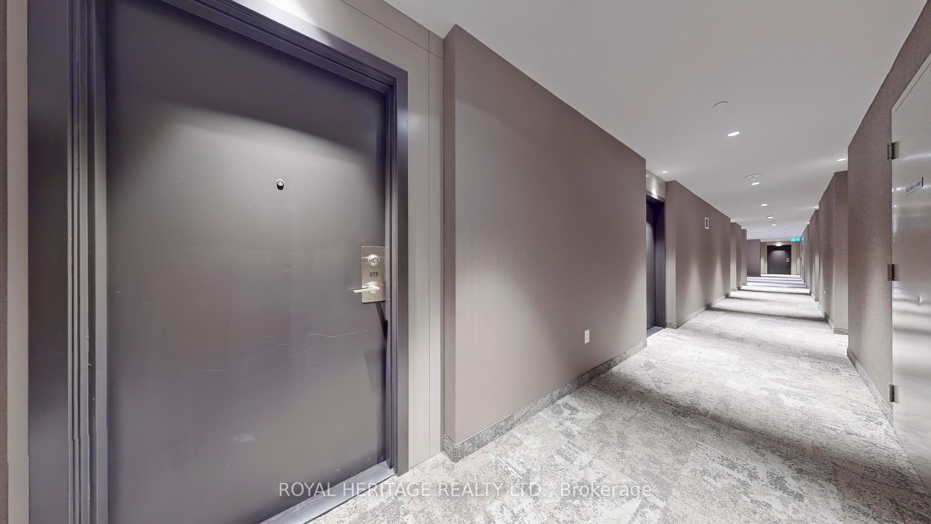2 Bedrooms Condo at 10 Honeycrisp,  Vaughan For sale