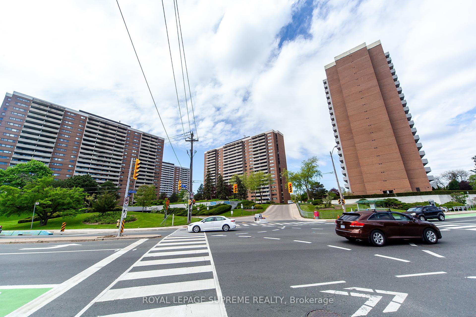 2 Bedrooms Condo at 270 Scarlett, Toronto For sale