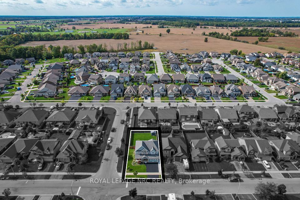 70 Oakdale Boulevard, West Lincoln, ON L0R 2A0