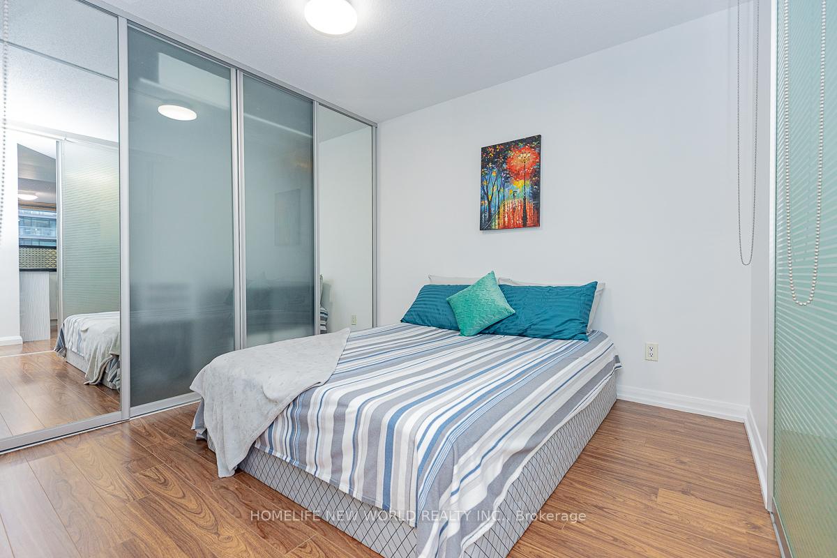 3 Bedrooms Condo at 111 Elizabeth, Toronto For sale