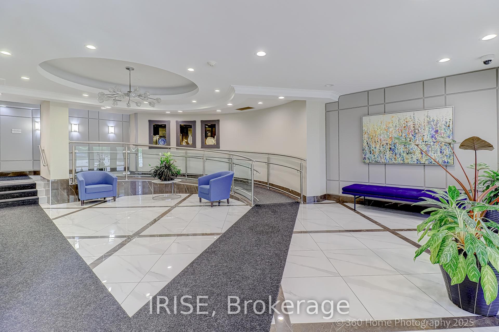 2 Bedrooms Condo at 1001 Cedarglen, Mississauga For sale