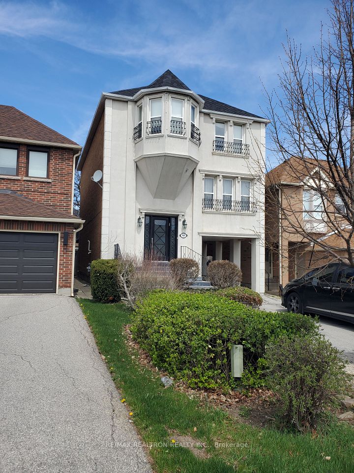 44 Roxborough