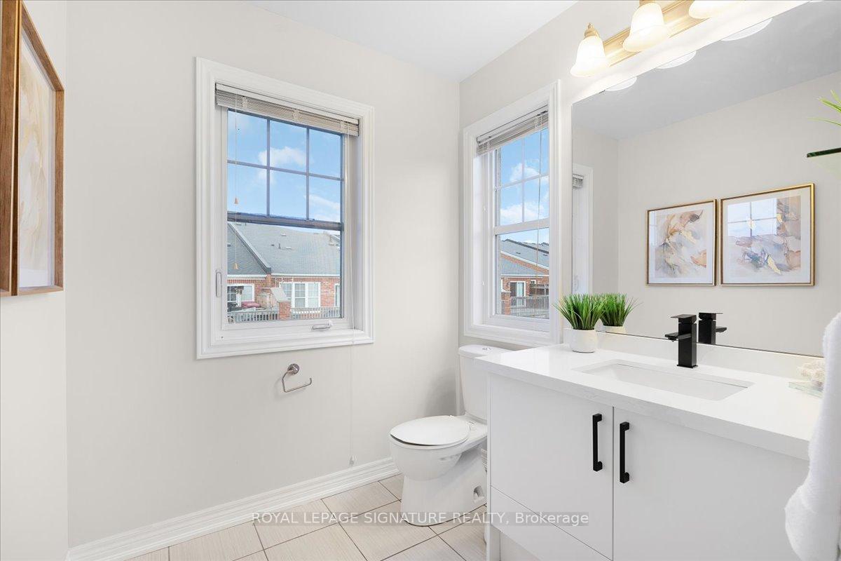 3 Bedrooms Condo at 2916 Highway 7, Vaughan For sale
