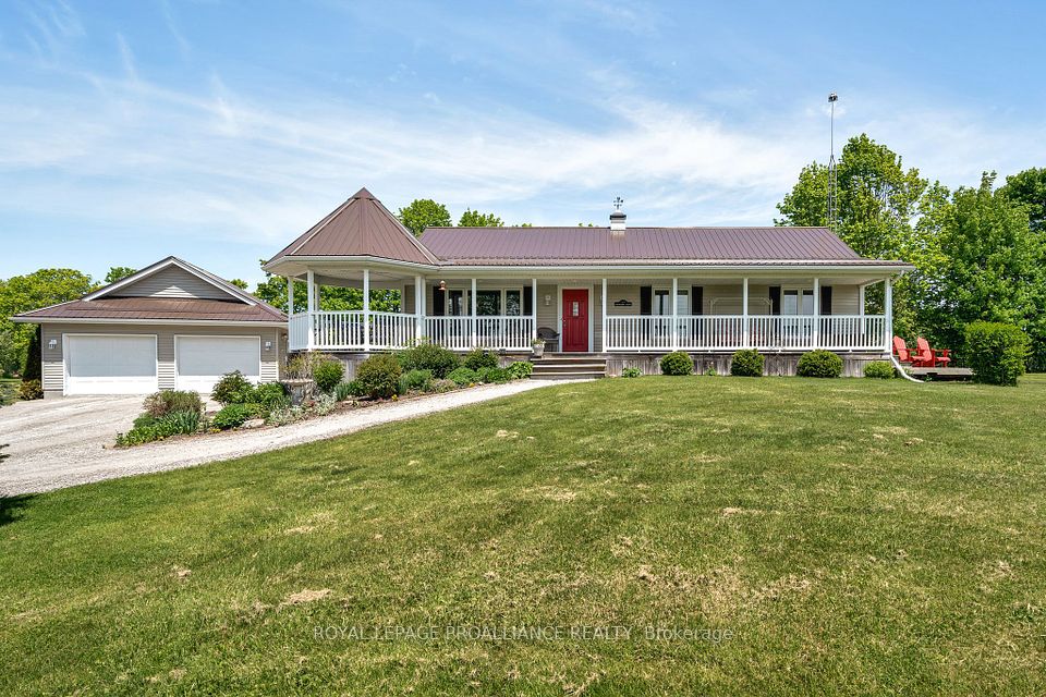 28 Huyck's Point