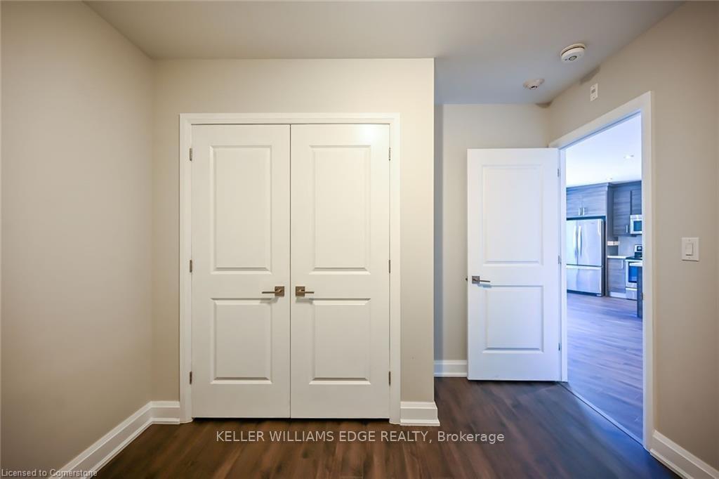 2 Bedrooms Condo at 2 King,  Hamilton For sale