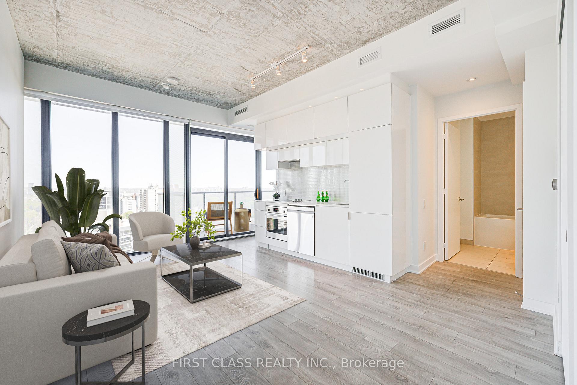 2 Bedrooms Condo at 185 Roehampton, Toronto For sale