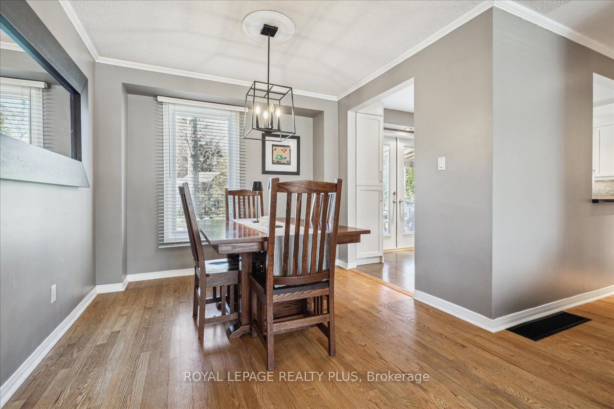 3413 Autumnleaf Crescent