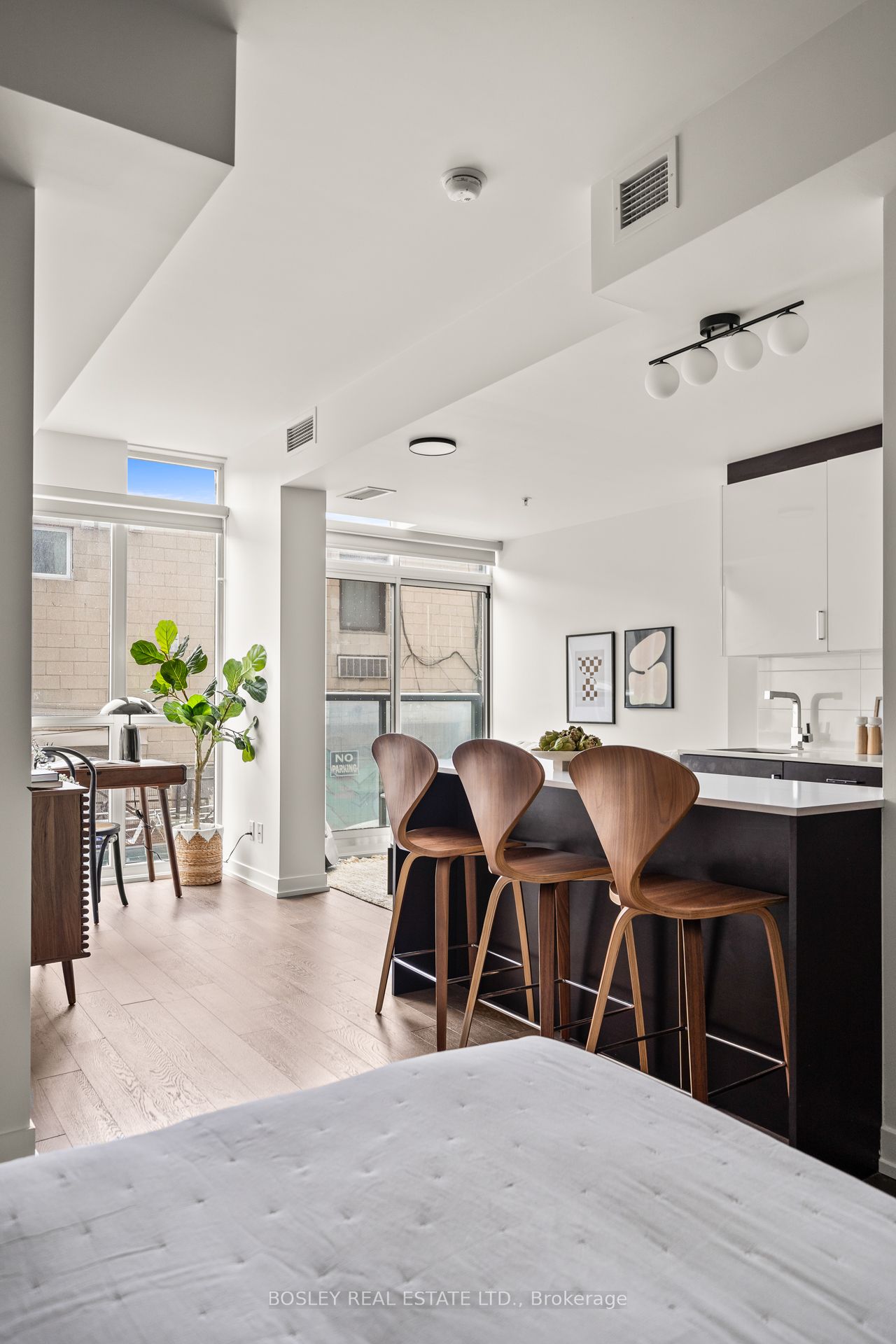 #205 - 36 Howard Park Avenue, Toronto, ON M6R 0A5