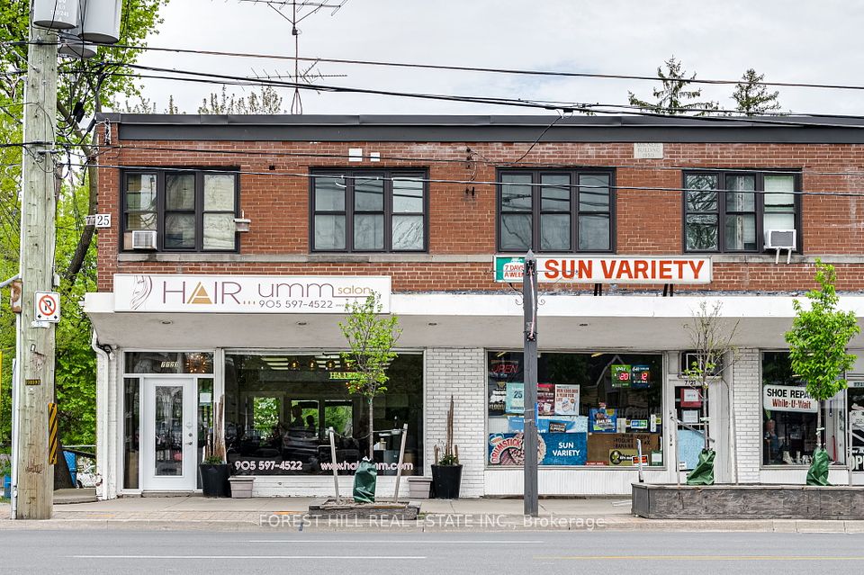 7725 Yonge Street