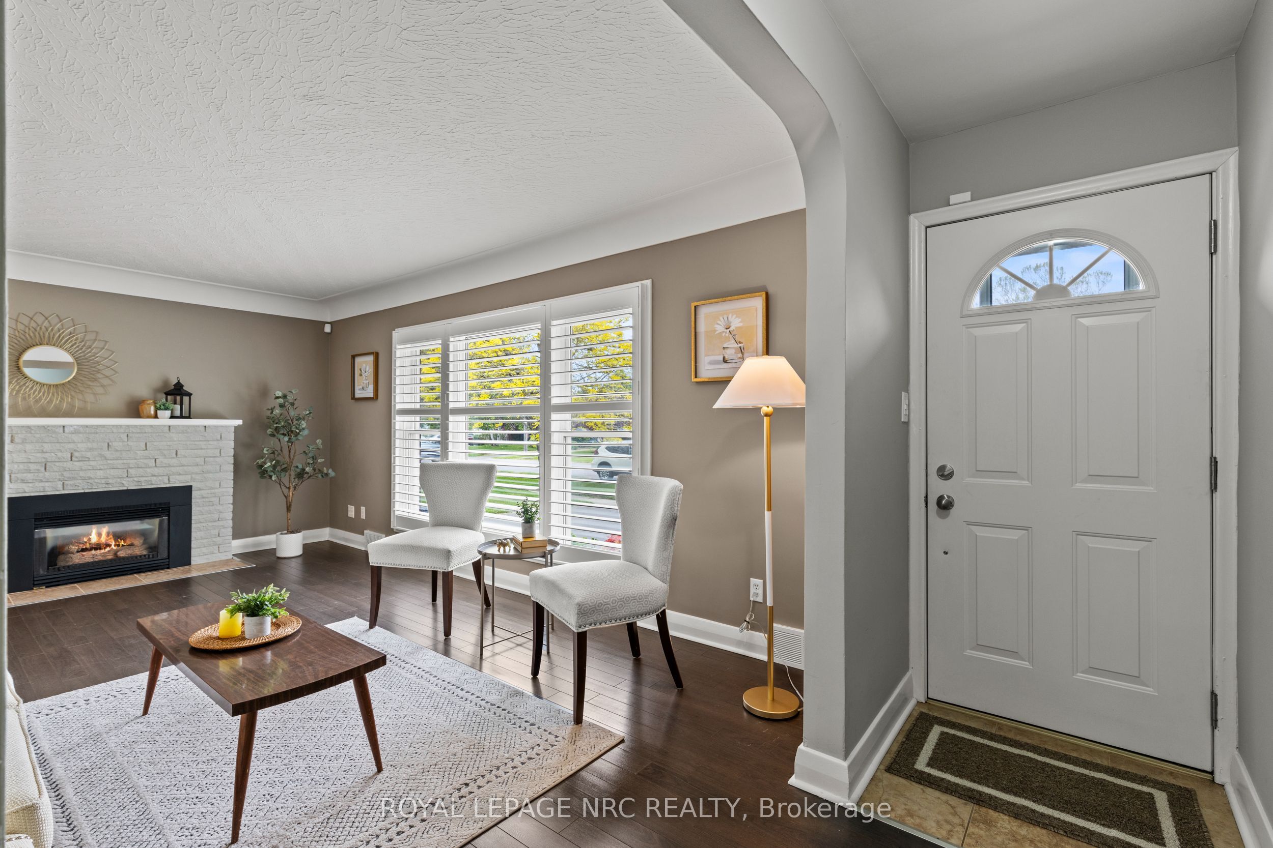 10 Whiteoak Drive