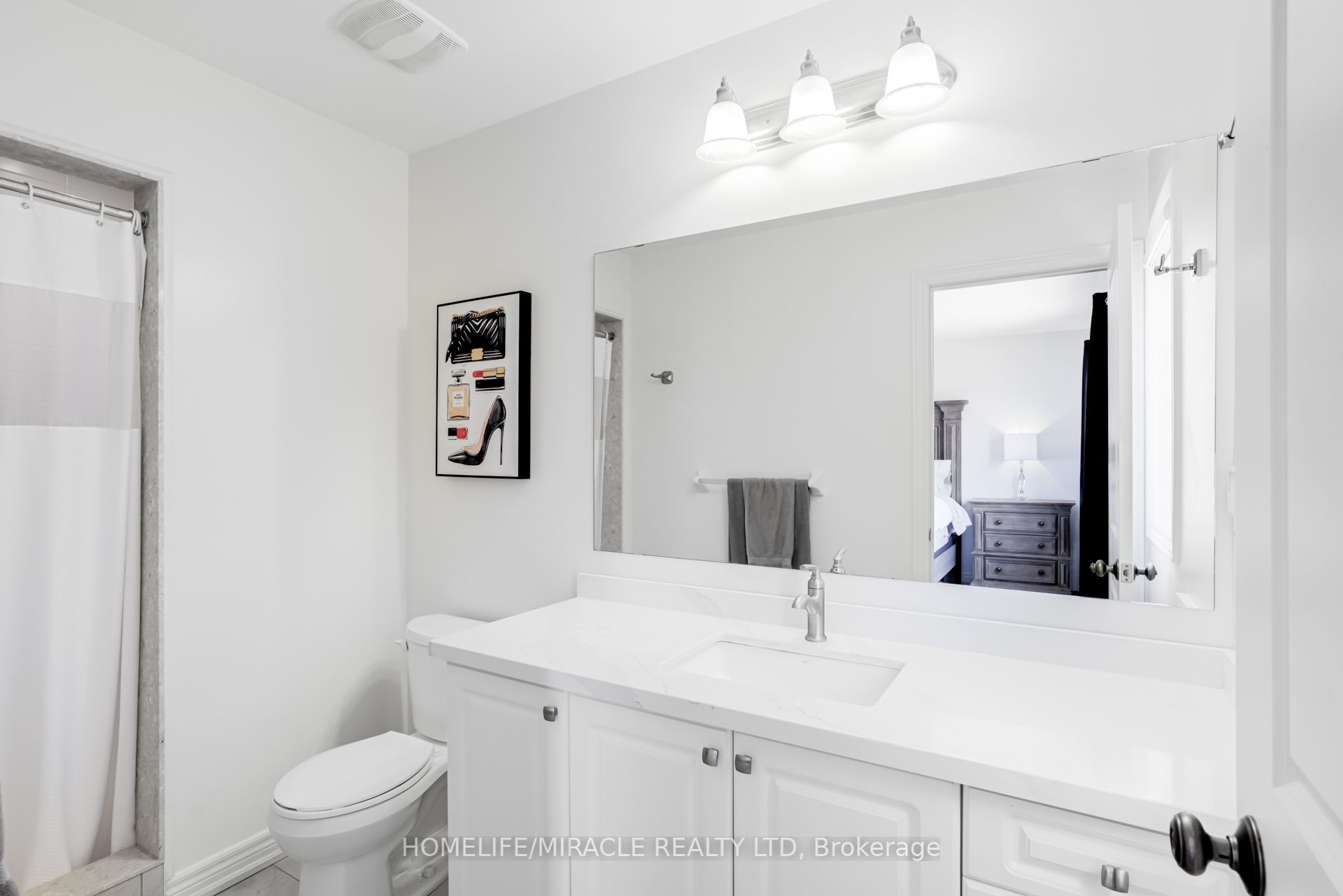 36 Hoard Avenue N