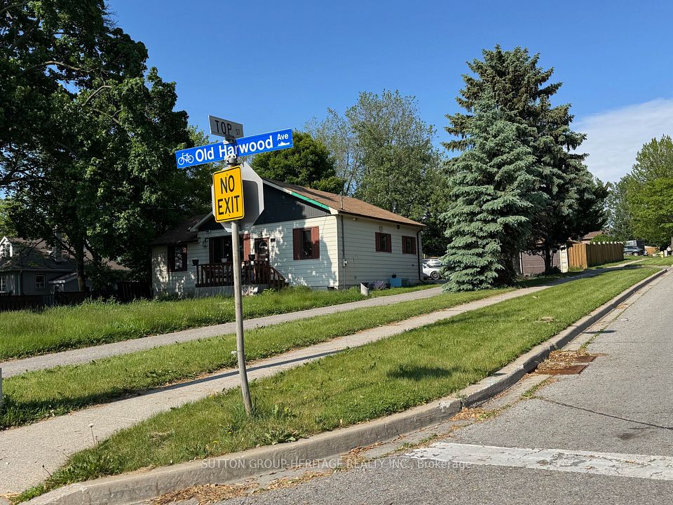693 Old Harwood