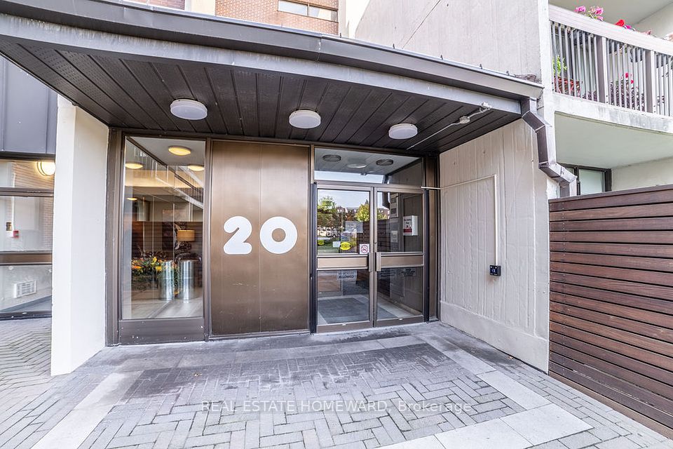 20 Fashion Roseway