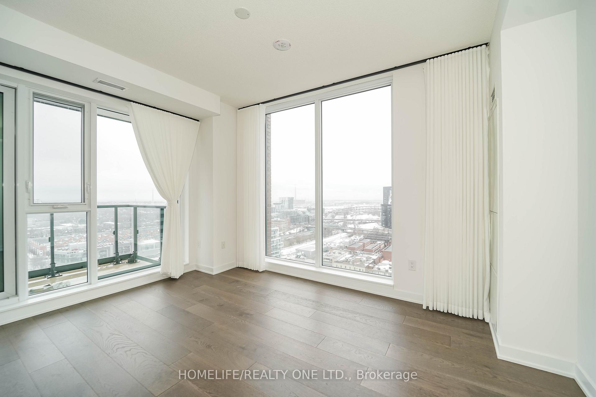4 Bedrooms Condo at 130 River, Toronto For sale