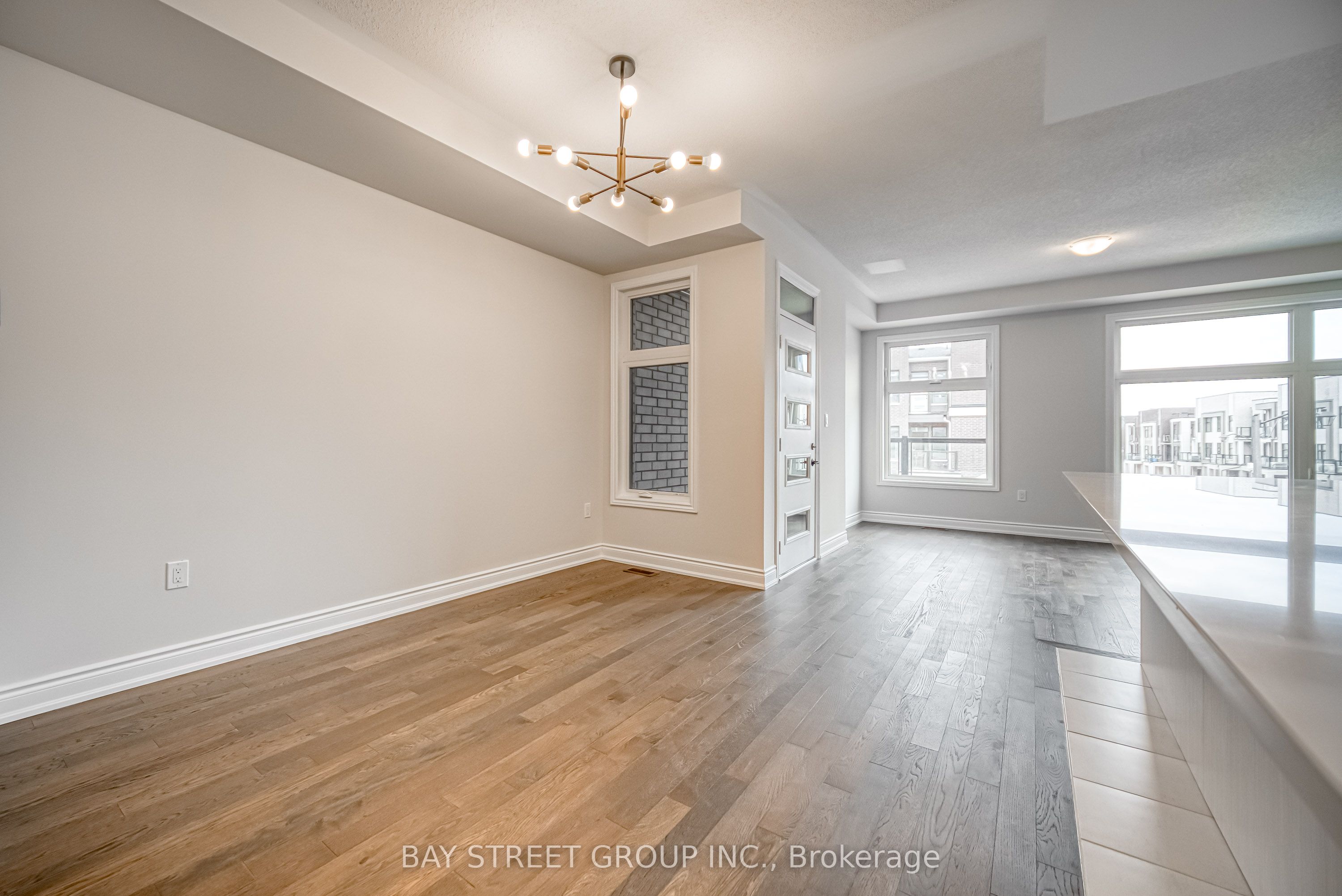 1411 Courtleigh Trail