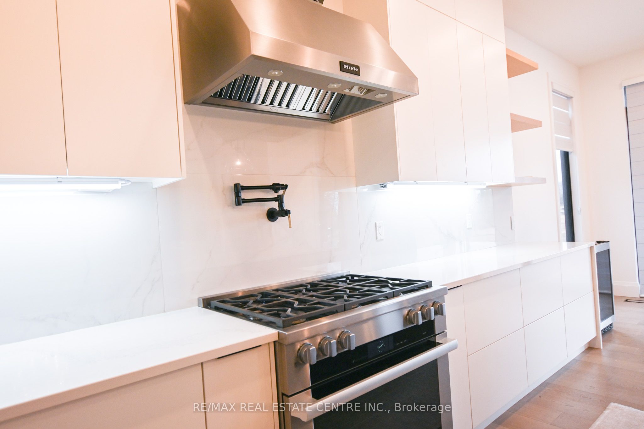 7325 Sunset Place, #3