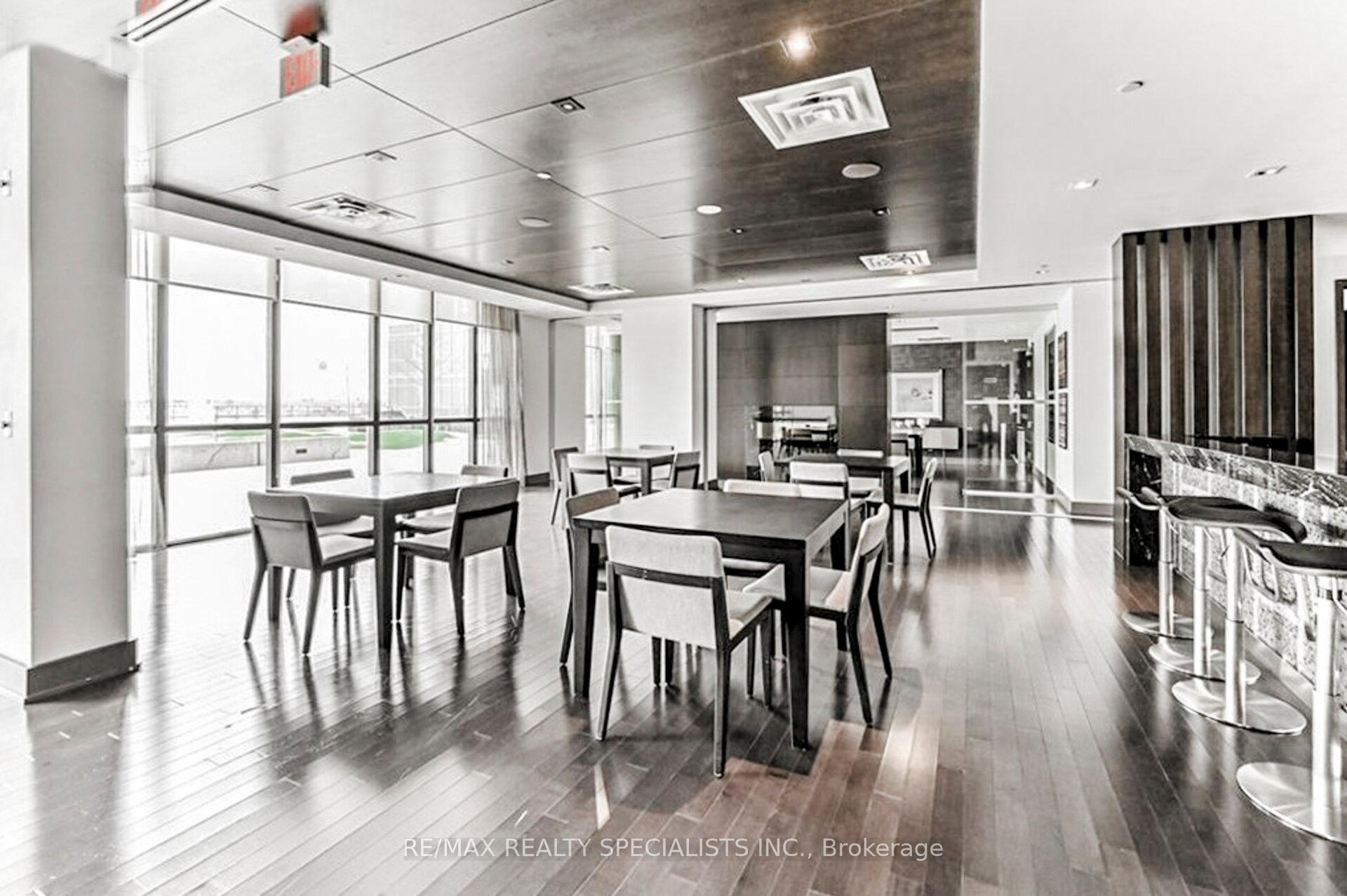 2 Bedrooms Condo at 510 Curran,  Mississauga For sale
