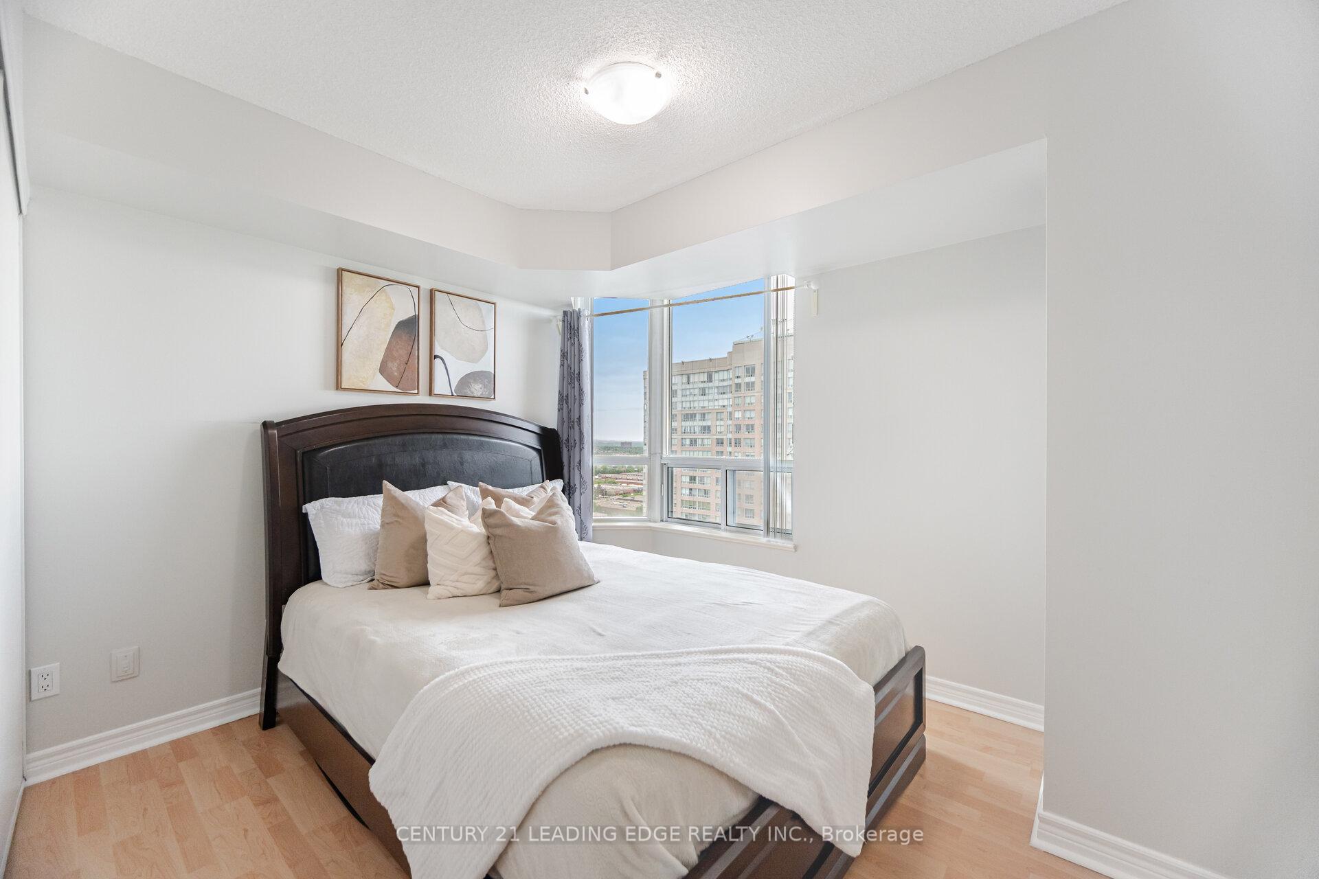 3 Bedrooms Condo at 68 Corporate, Toronto For sale