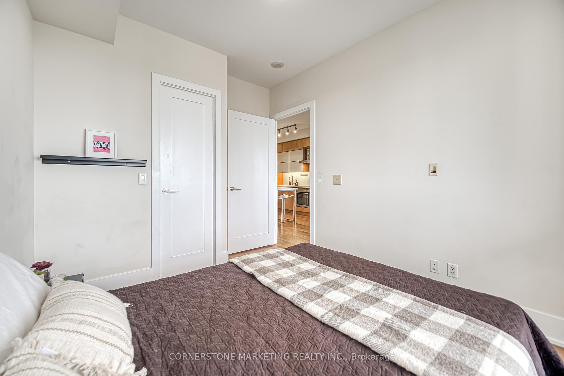 1 Bedroom Condo at 300 Front, Toronto For sale