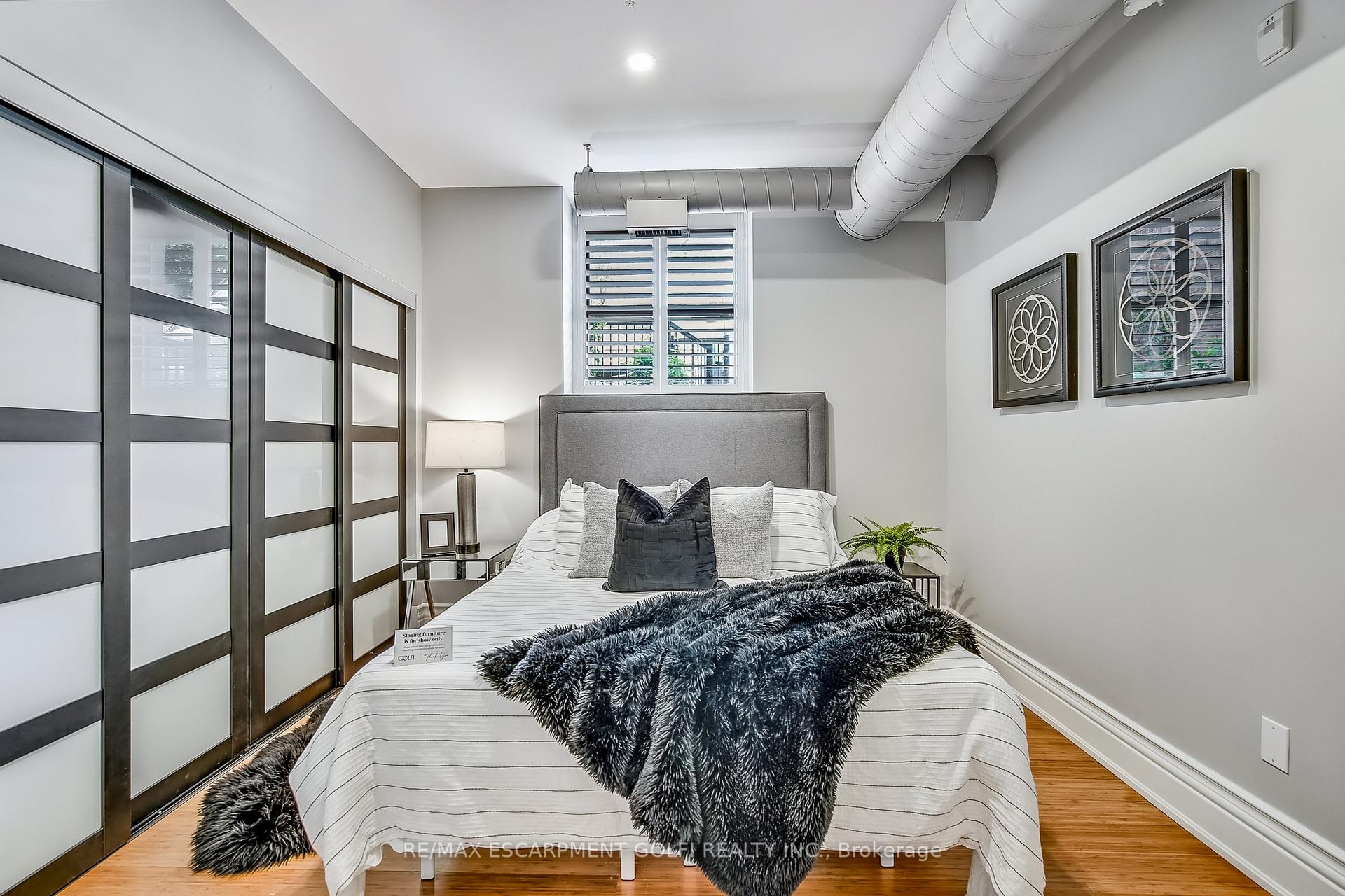 1 Bedroom Condo at 200 STINSON, Hamilton For sale