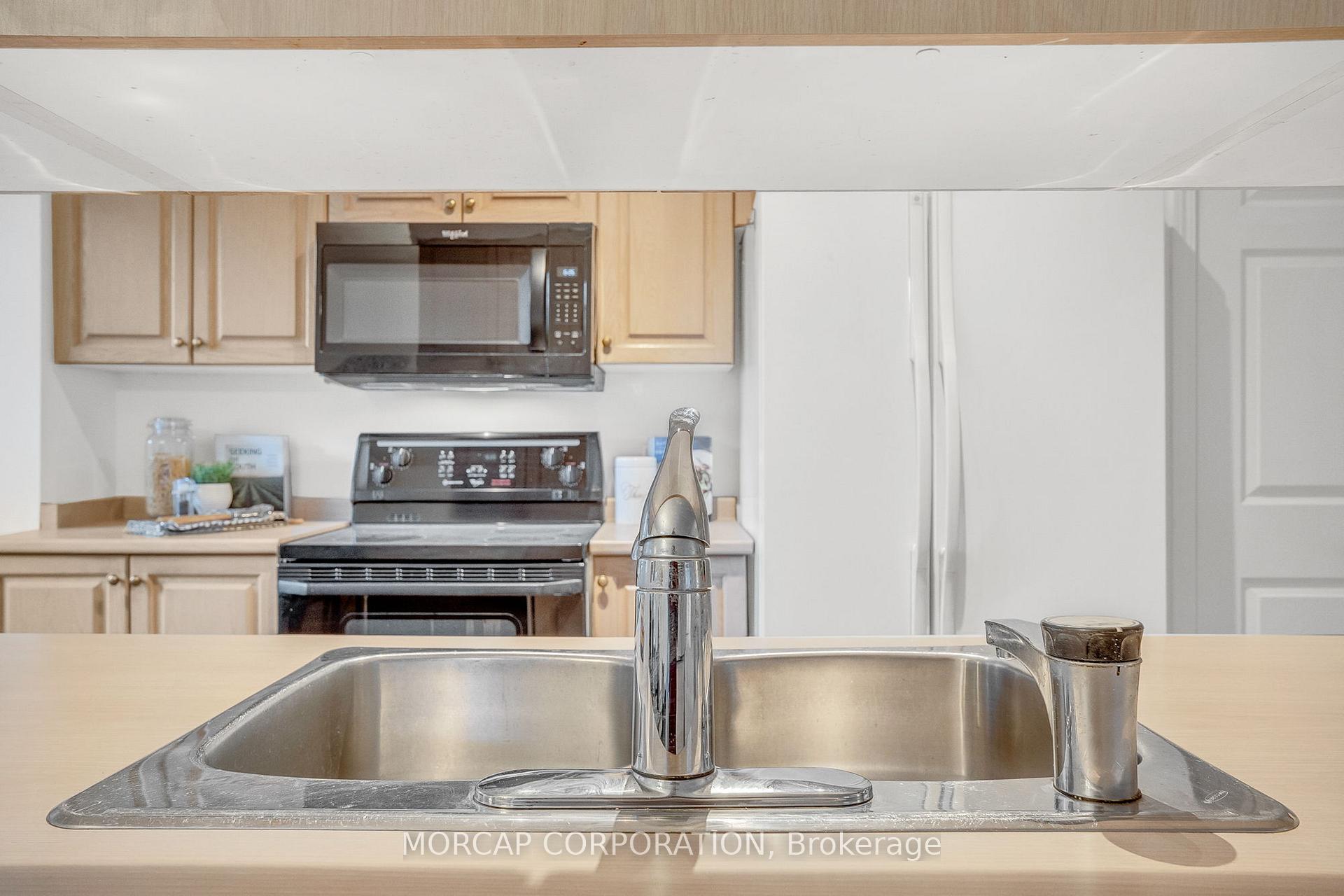 2 Bedrooms Condo at 600 Eglinton, Toronto For sale