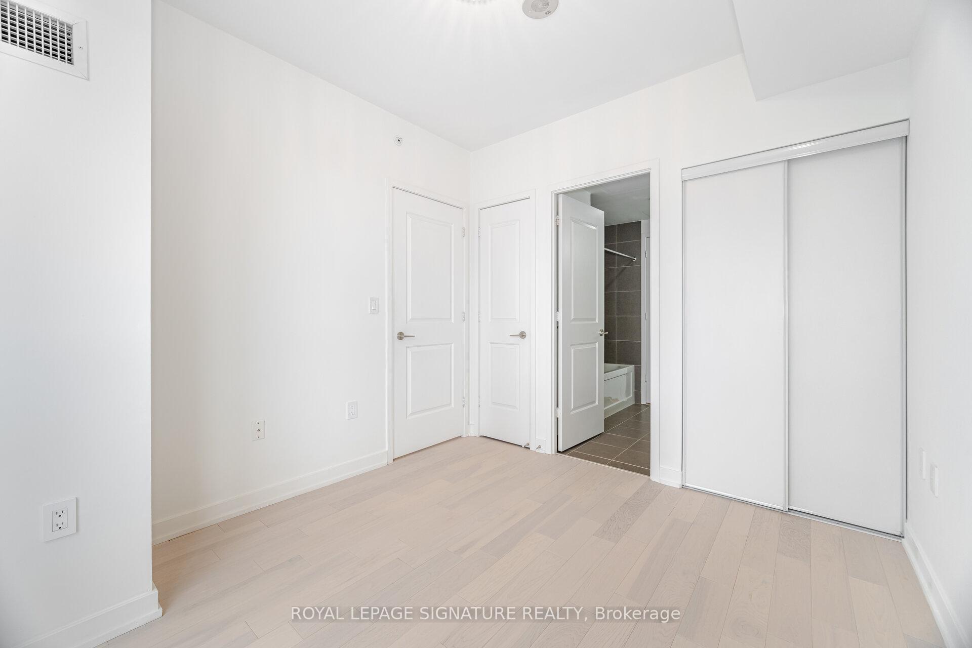 2 Bedrooms Condo at 1 The Esplanade, Toronto For sale
