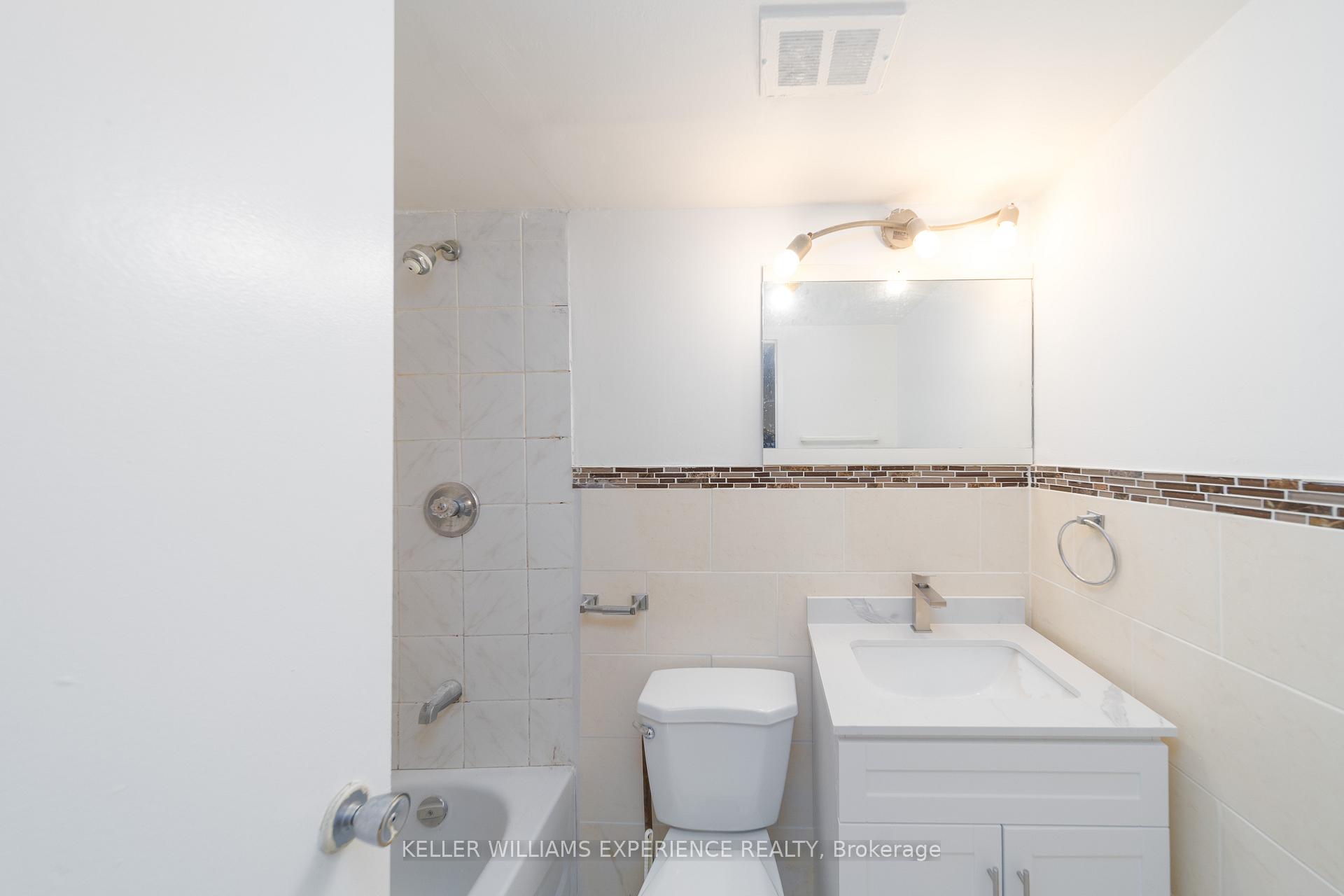 4 Bedrooms Condo at 4661 Jane, Toronto For sale