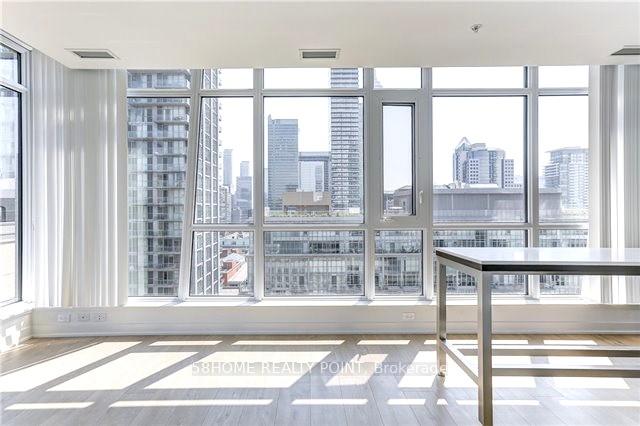 2 Bedrooms Condo at 199 Richmond, Toronto For sale