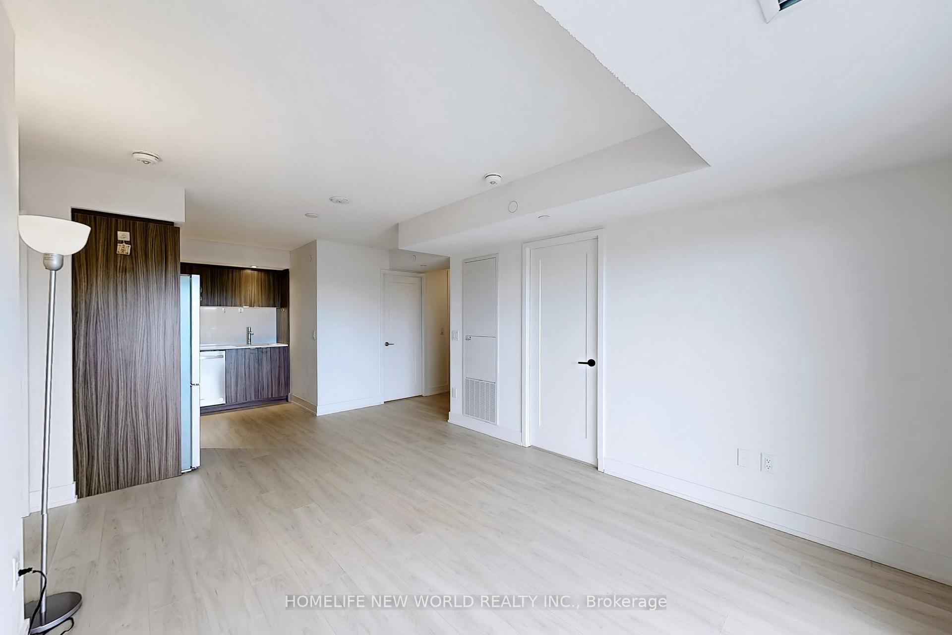 2 Bedrooms Condo at 10 Eva,  Toronto For sale