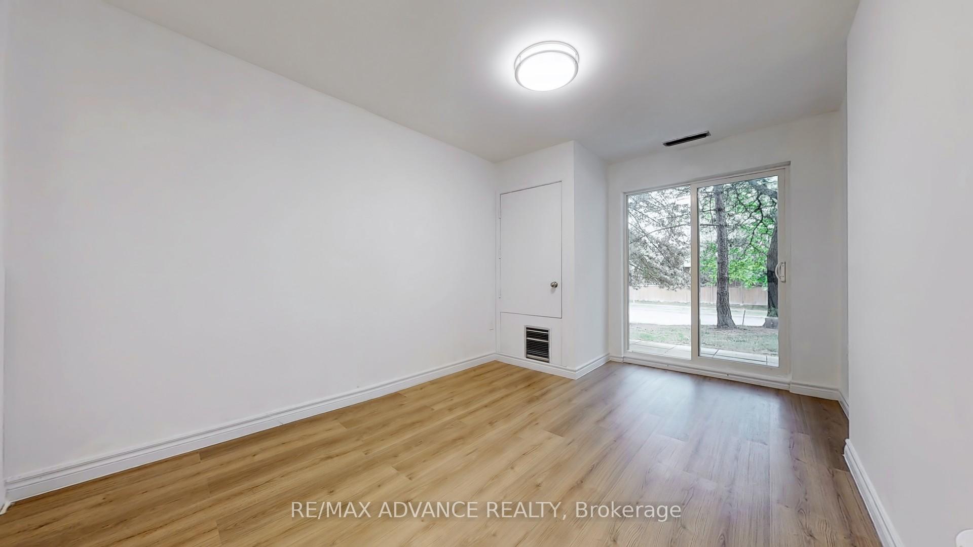 4 Bedrooms Condo at 165 Cherokee, Toronto For sale