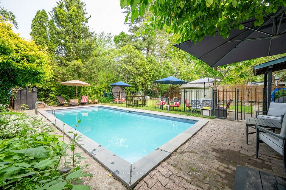 1927 Truscott Drive