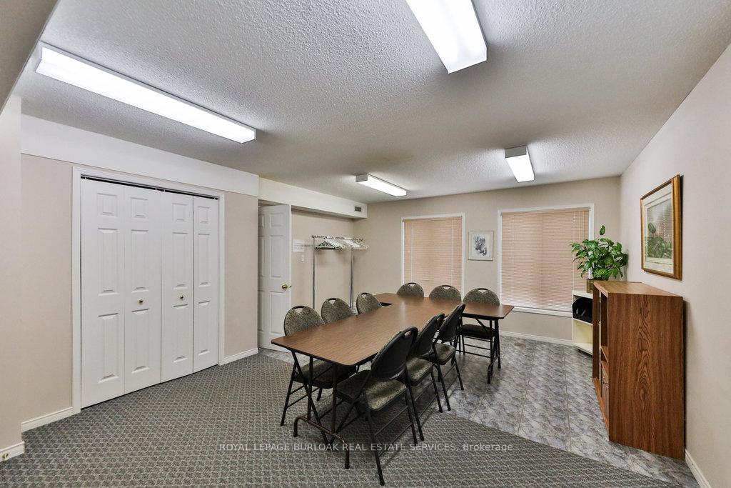 2 Bedrooms Condo at 216E Plains, Burlington For sale