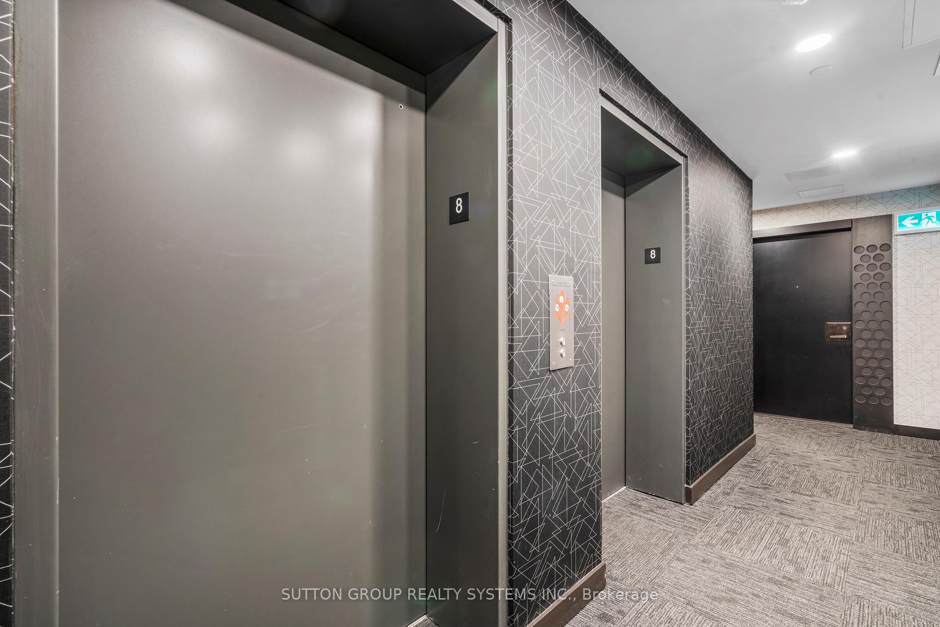 2 Bedrooms Condo at 11 Lillian, Toronto For sale