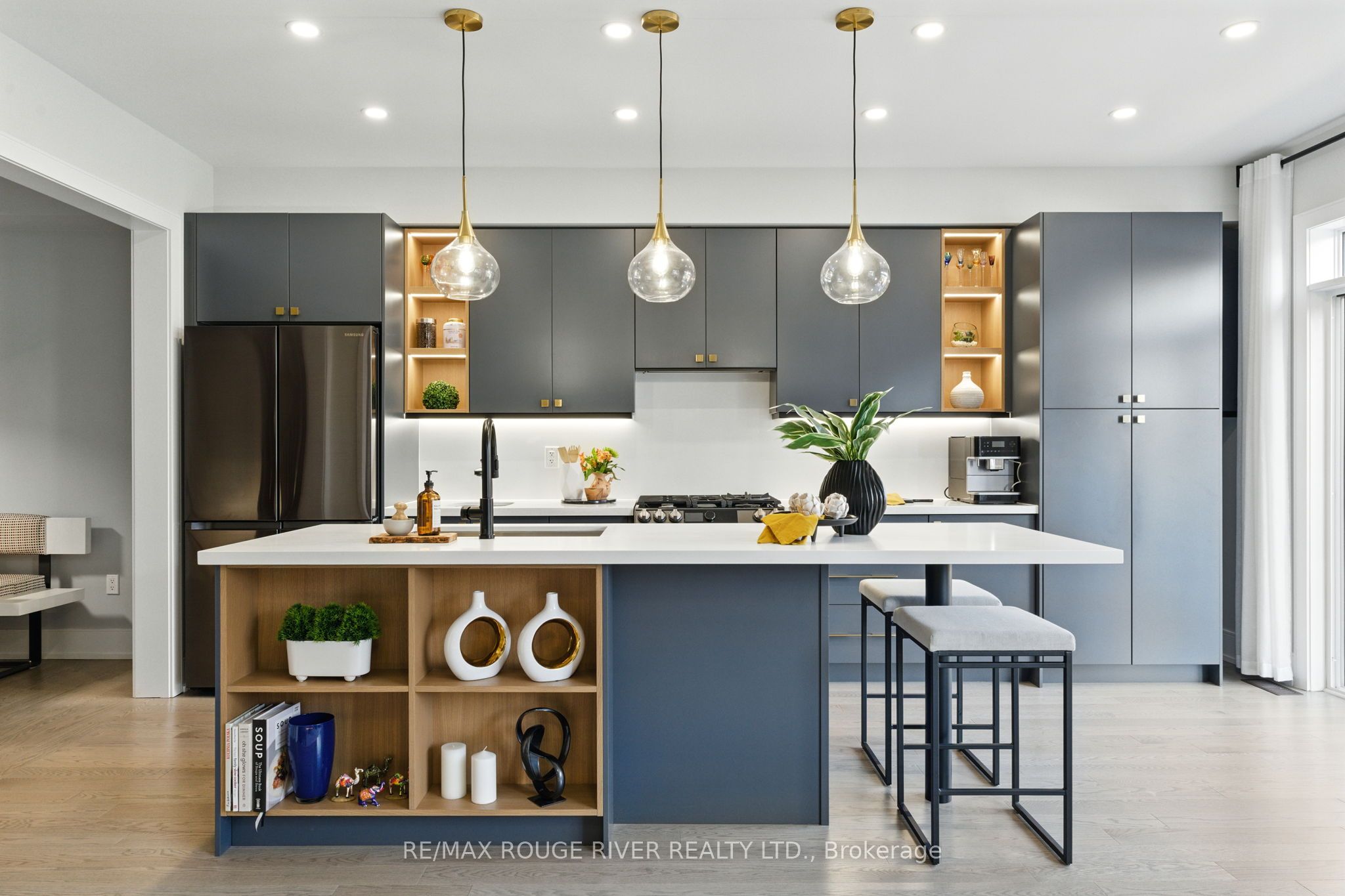 7 Caviglia Lane