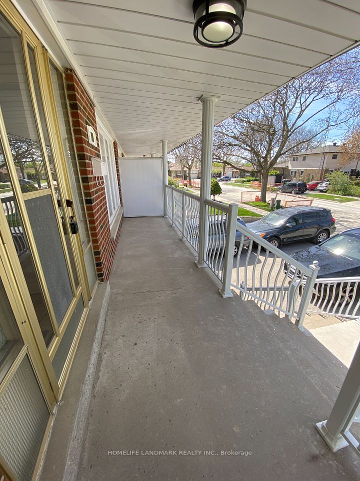 11 Pindar Crescent, Toronto, ON M2J 3L3