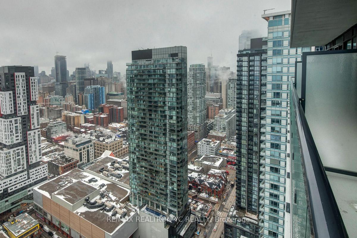 1 Bedroom Condo at 87 Peter,  Toronto For sale