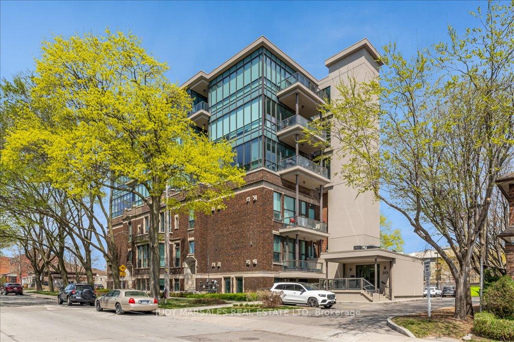 2 Bedrooms Condo at 50 Murray,  Hamilton For sale
