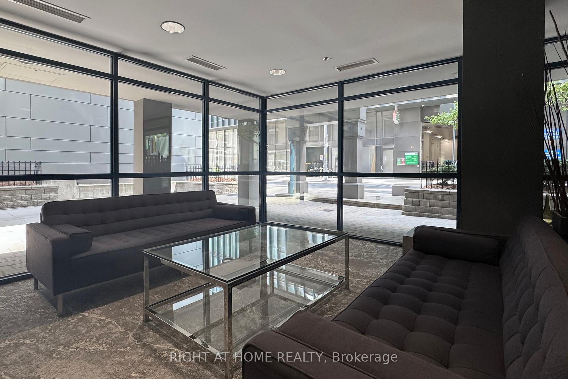 1 Bedroom Condo at 75 Dalhousie, Toronto For sale