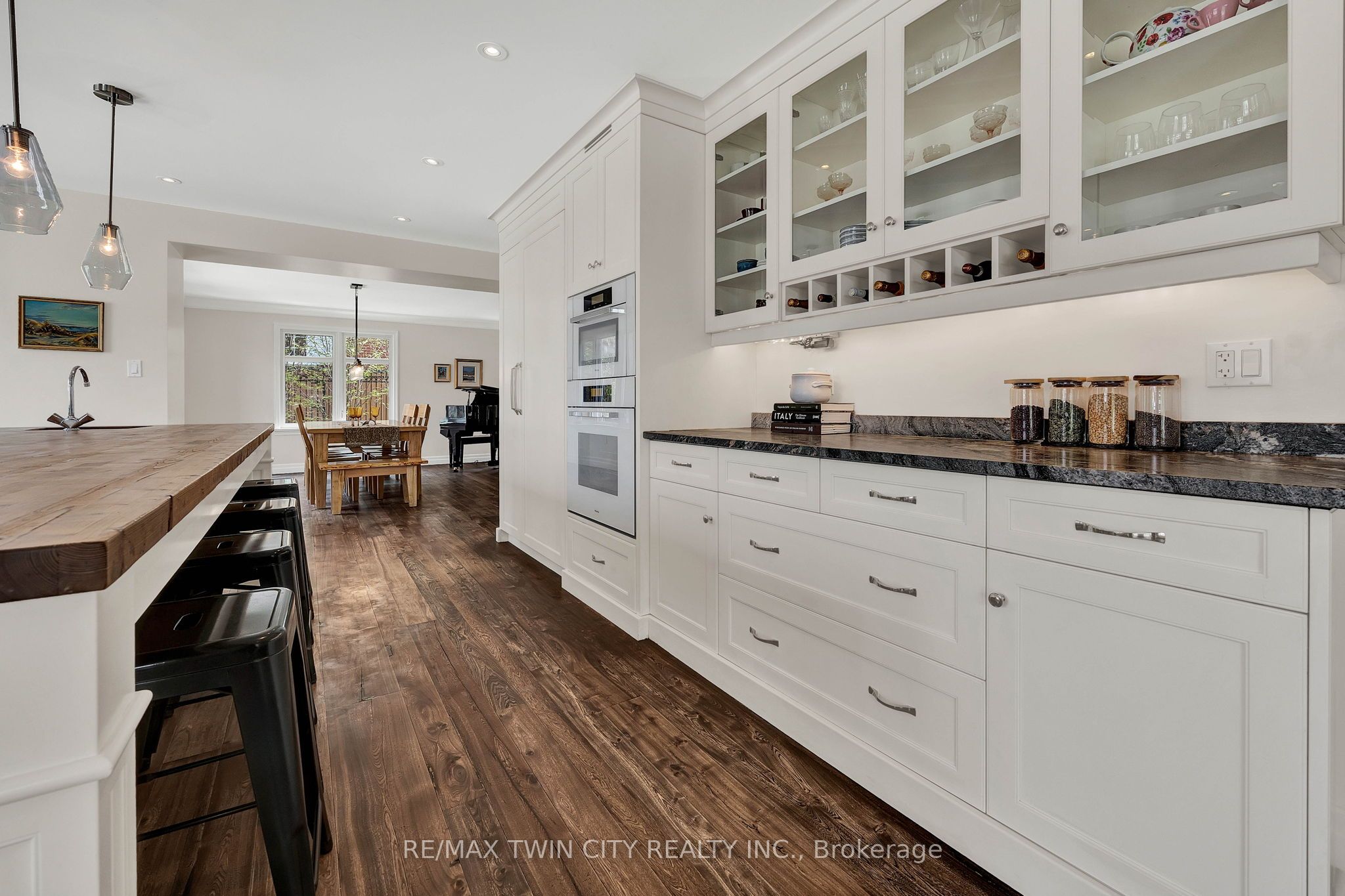7 Huntley Crescent