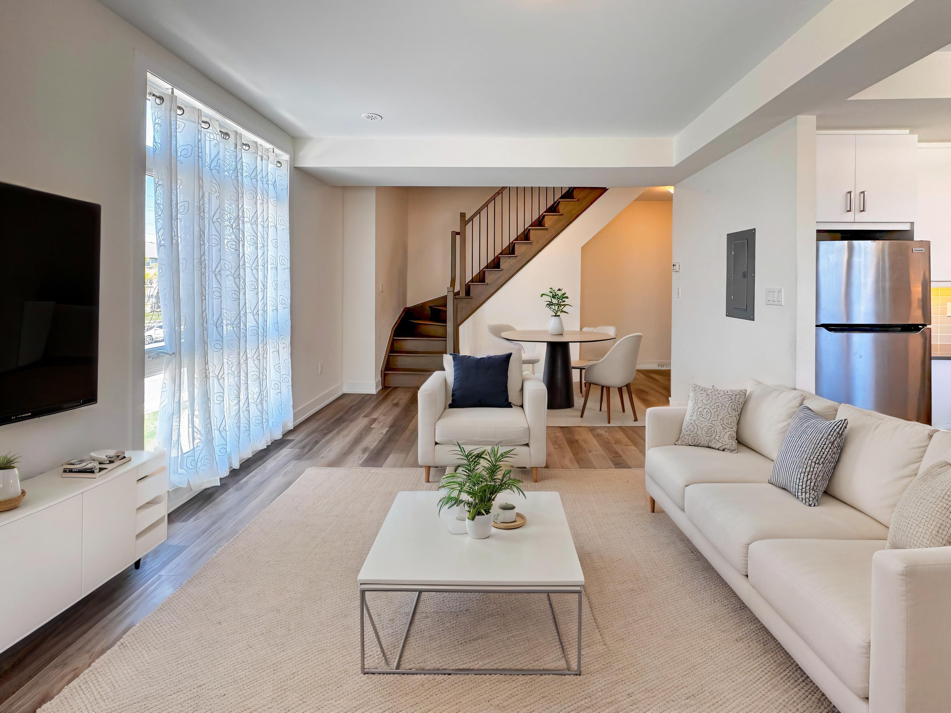 9 Phelps Lane 270